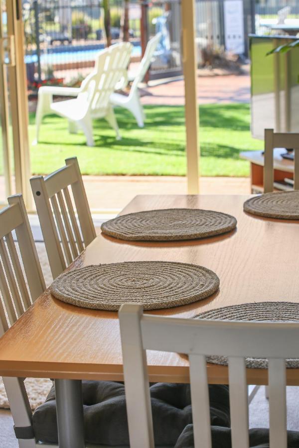 The Retreat Lakeside Merimbula Extérieur photo