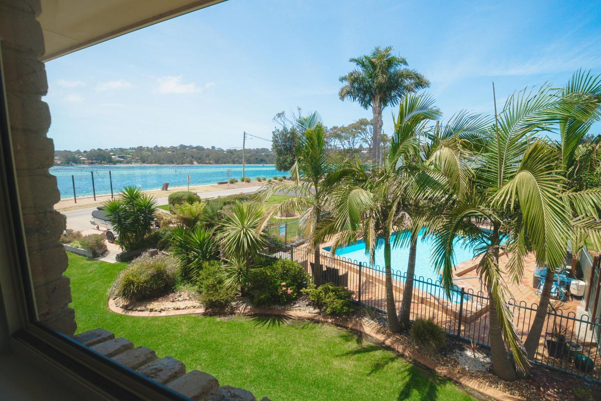 The Retreat Lakeside Merimbula Extérieur photo
